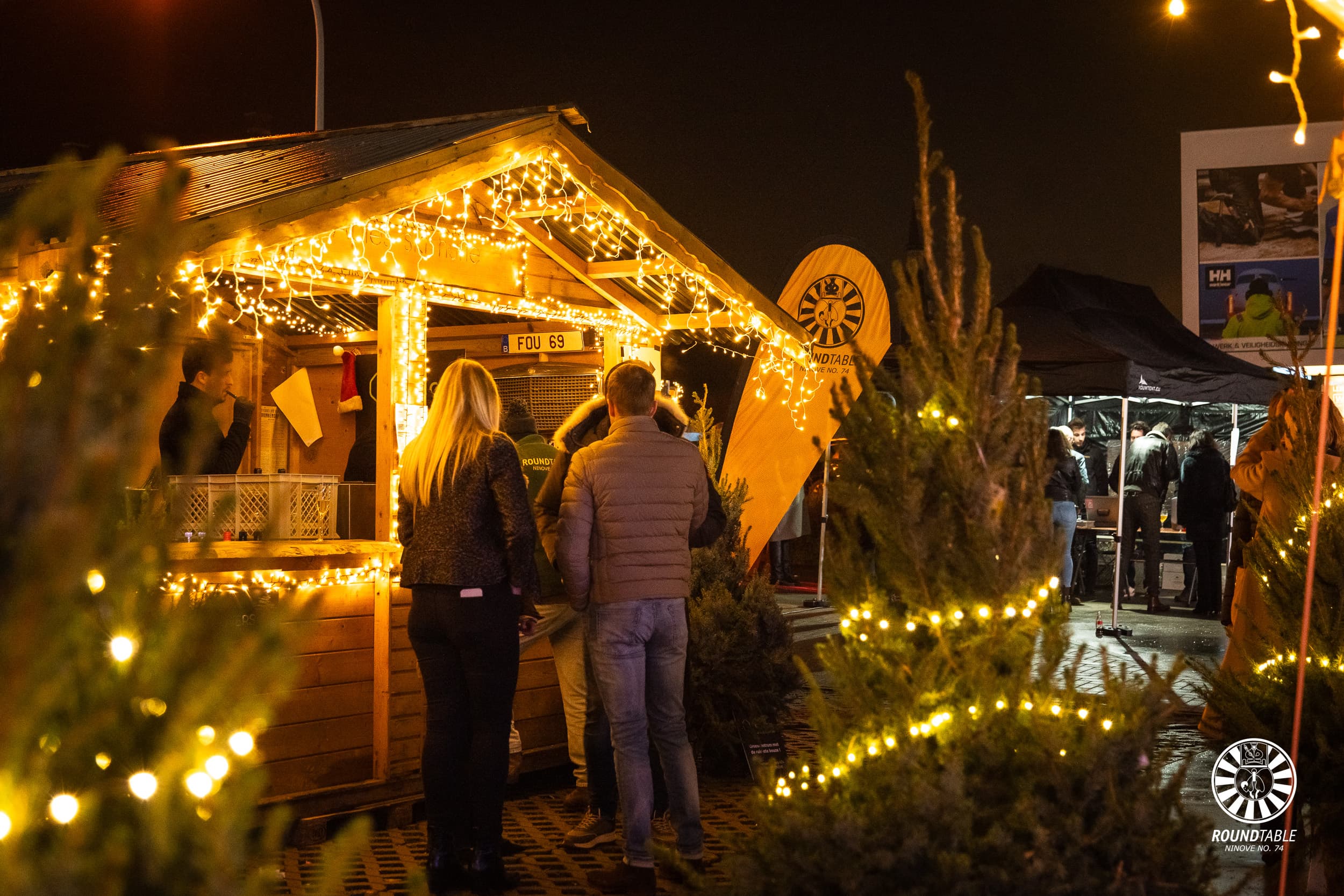 Gezellige kerstmarkt sfeer
